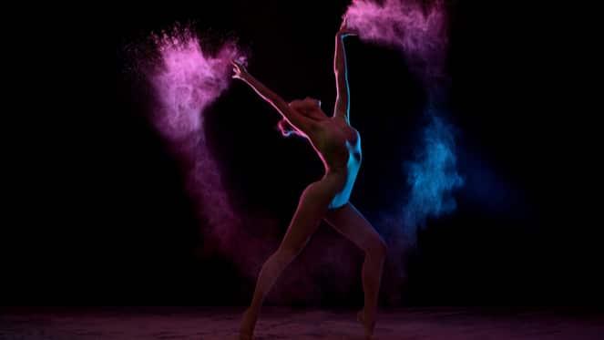 It's Bedazzled! An Acrobatic Performance That Brings The Glitz & Glam