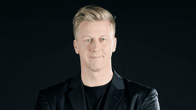 Lockdown Lowdown With Gareth Cliff