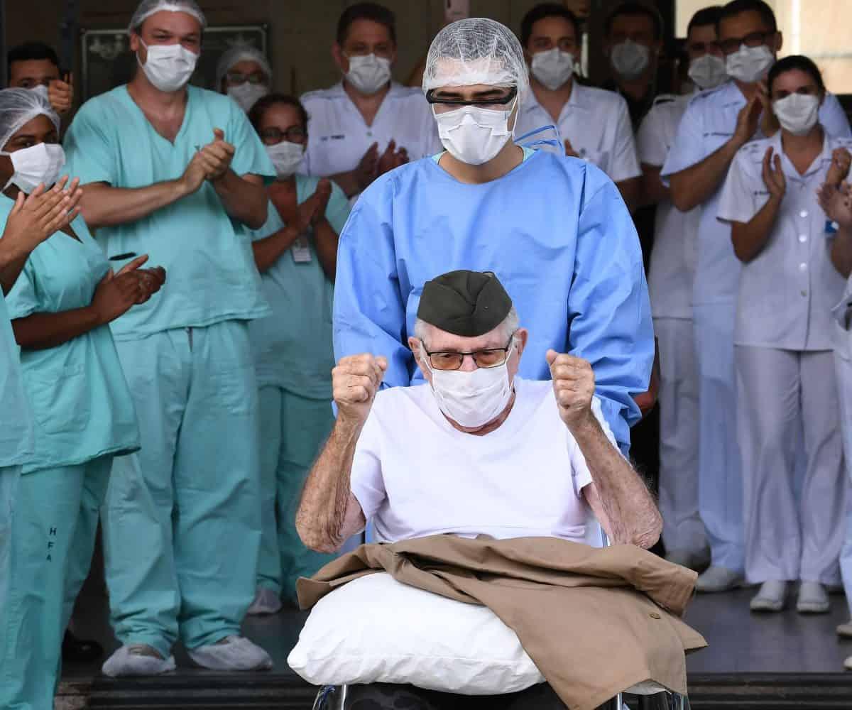 WWII veteran, 99 years old, beats coronavirus in Brazil