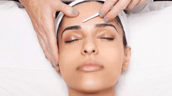 Skin Love & Pampering Sessions At Aura Skincare And Nail Bar