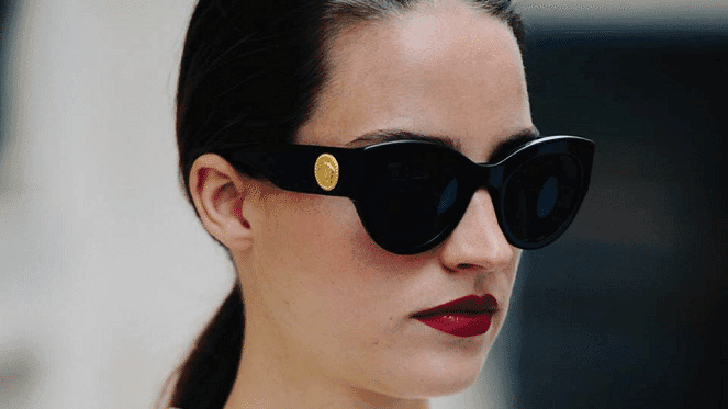 Essentials - Black Is The New Black