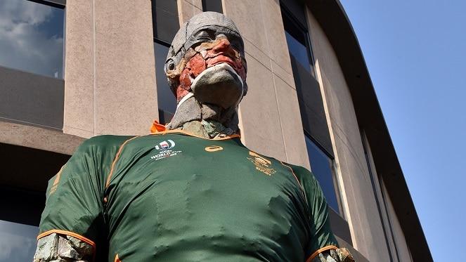 Atterbury Dresses Giant Sculpture In Bok Colours In Spirit Of The RWC 2019