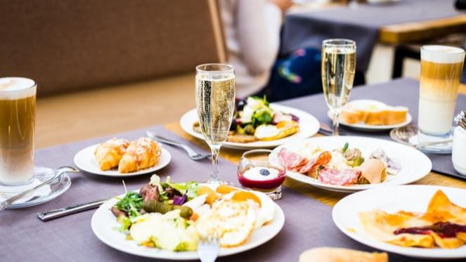 Champagne Breakfast With A View At Southern Sun Hyde Park