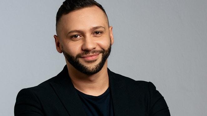 One Man Show - Donovan Goliath Returns With LAANIE