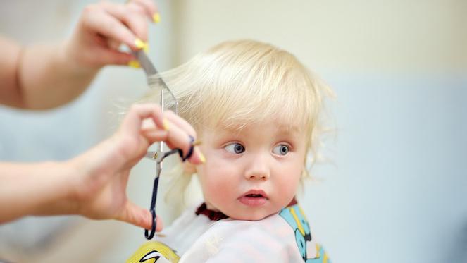 Guide To Baby's First Haircut For Dad