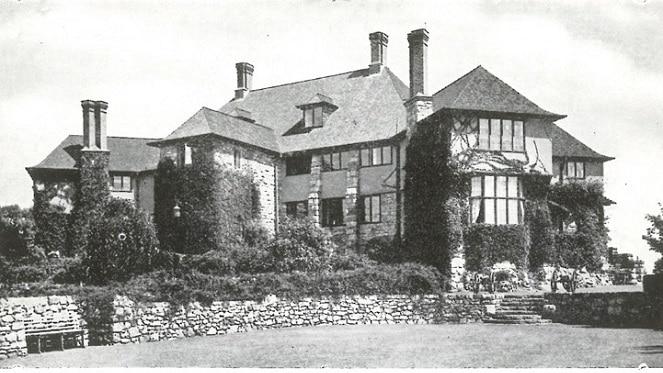 Walking Tour: Very Downton Abbey - Glenshiel and Her Neighbours