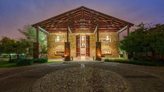 Hotels & Accommodation in Waterfall