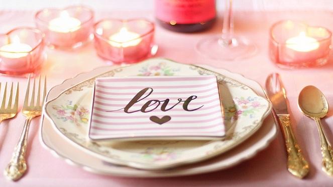 Book Your Romantic Dinner For Valentine's Day