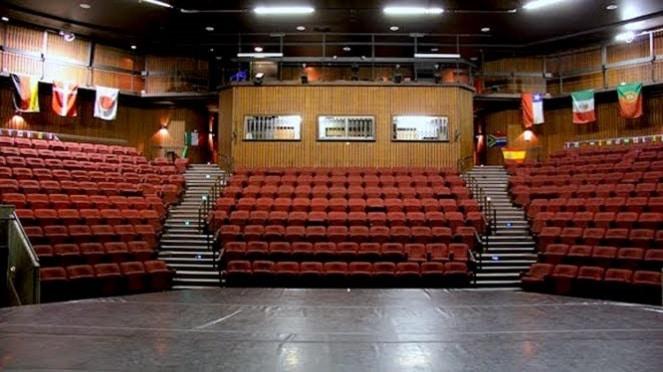 Womandla Present Hamba Kahle Mkhonto