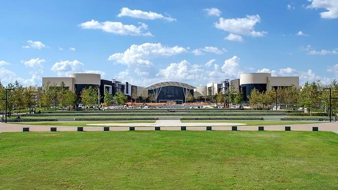 Entertainment in Waterfall