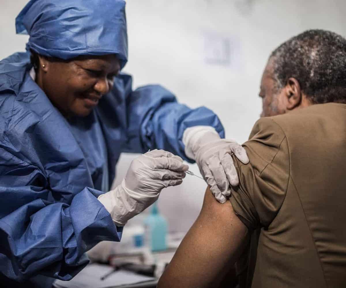 EU agrees purchase of 300 million coronavirus vaccine doses