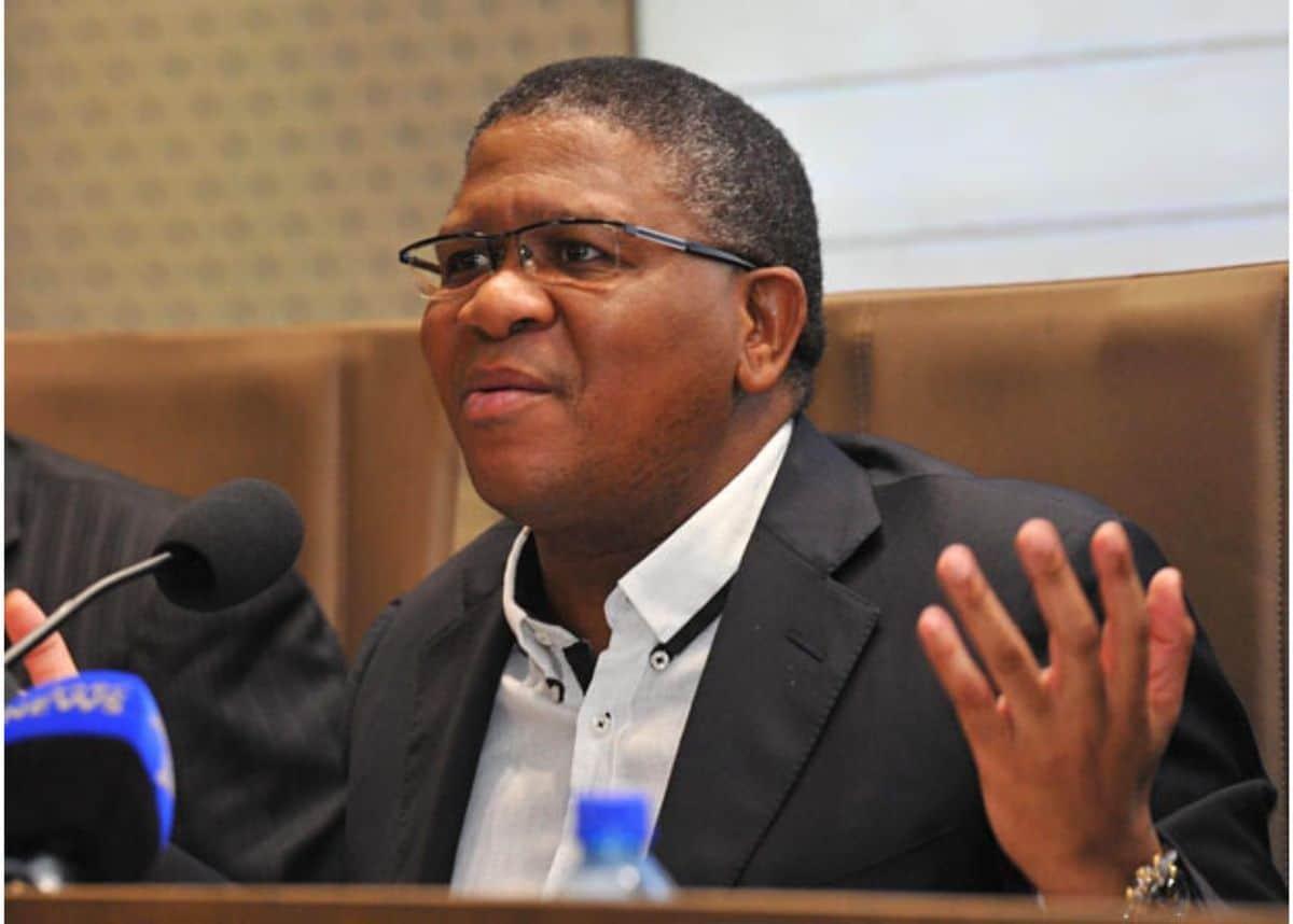 Coronavirus: Union calls on Fikile Mbalula to suspend all train services