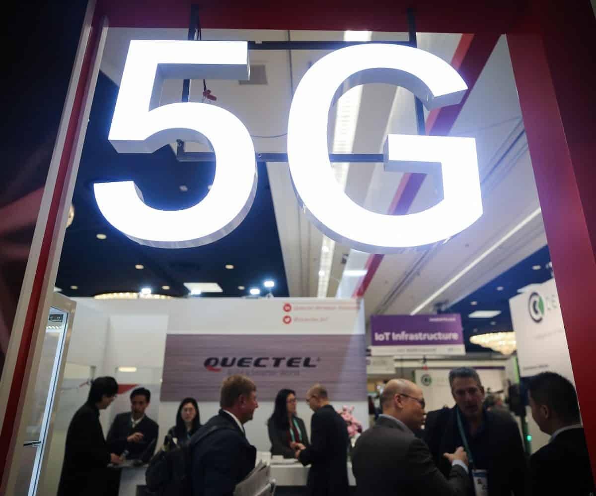 Zweli Mkhize forced to dismiss links between 5G and coronavirus