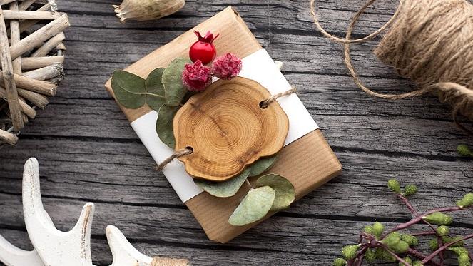 To Save or To Splurge: Gift Wrapping Edition