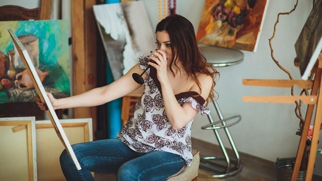 Artson 70s Painting And Wine Tasting Experience