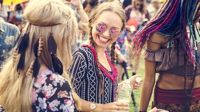 Large On The Lawn With Jeremy Loops And Matthew Mole