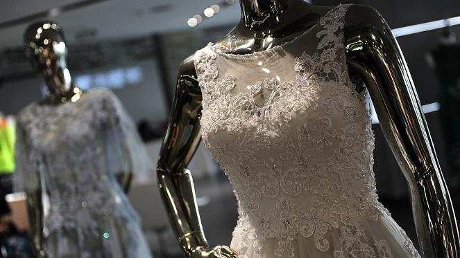 Hire Your Dream Wedding Dress